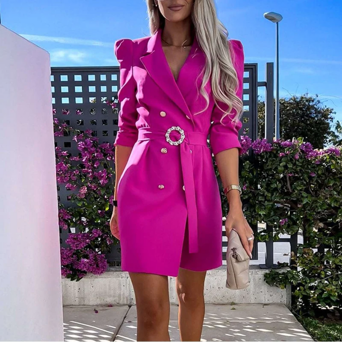 Vestido blazer elegante con hombros abullonados y corte entallado – DALIA