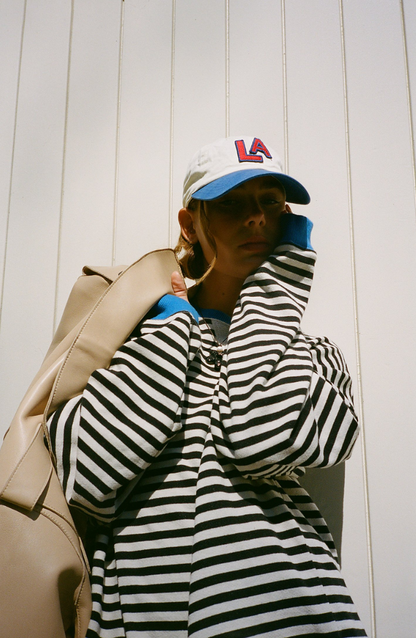 MANDIE - Suéter oversize de rayas vibrantes con acentos para mujeres