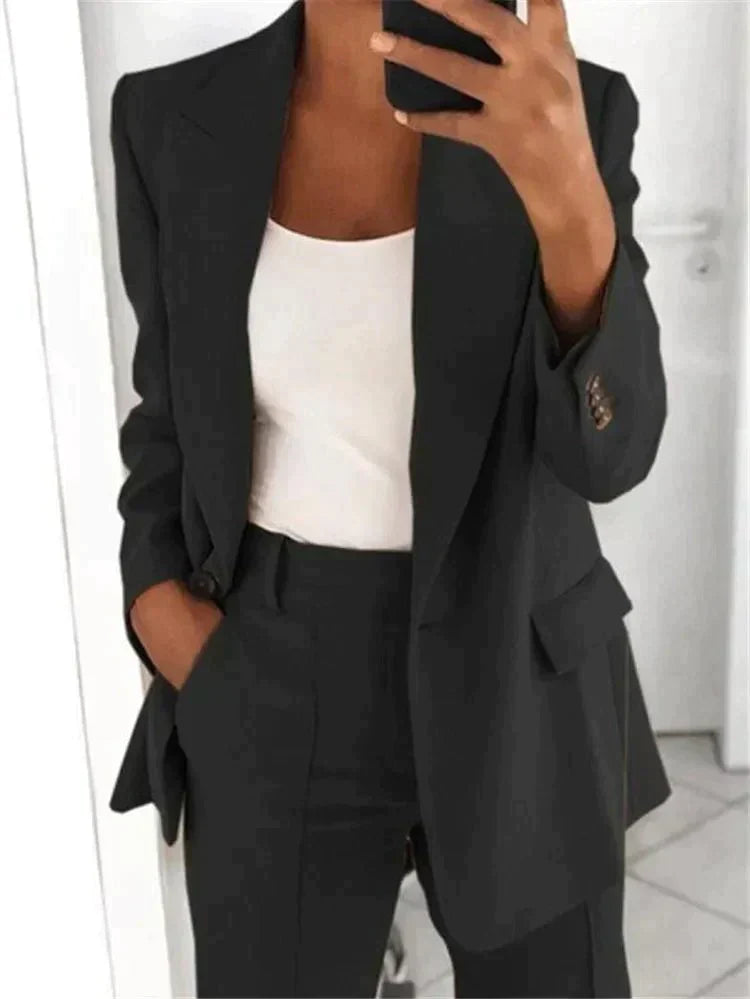 MILÉNA – Traje de mujer con blazer entallado y pantalón a juego