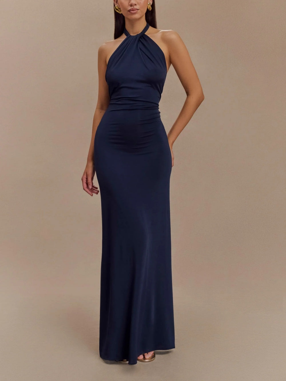 Estrella – Vestido maxi con cuello halter y espalda descubierta para mujer