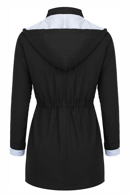 Chaqueta ligera para mujer con capucha y cordón ajustable – TAMIRA