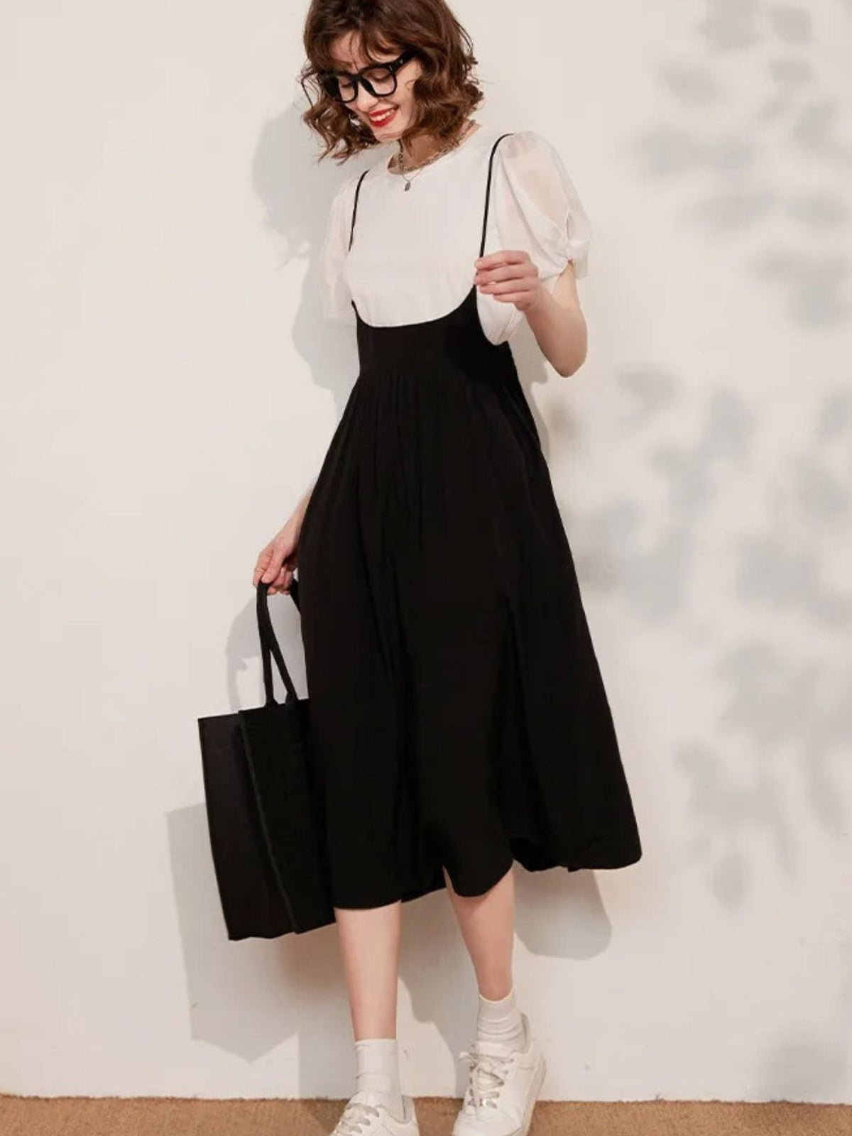 Conjunto de top con mangas abullonadas y falda midi – LIDIA