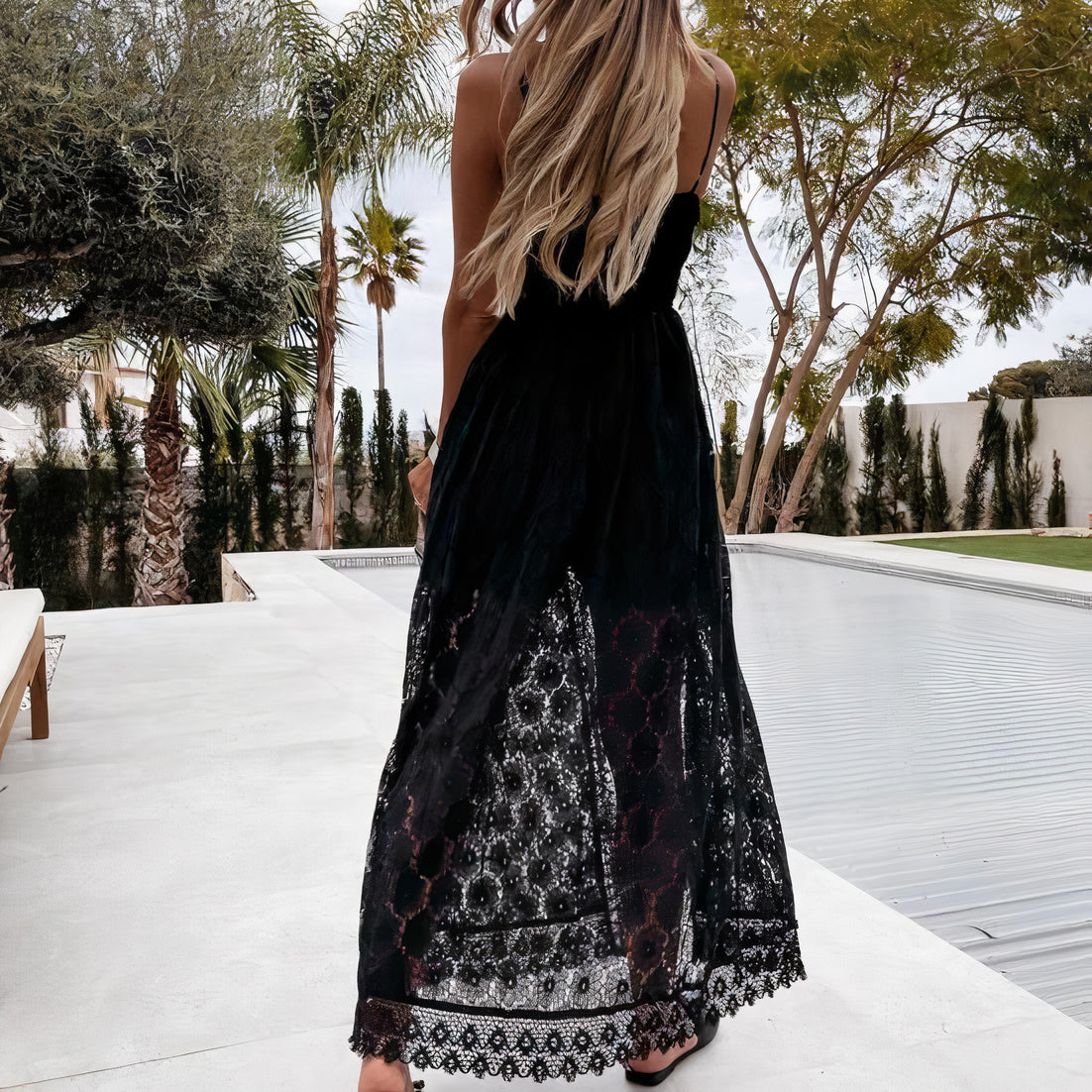 Vestido Mini Ligero de Mujer con Escote en V y Estilo Veraniego – ADIE
