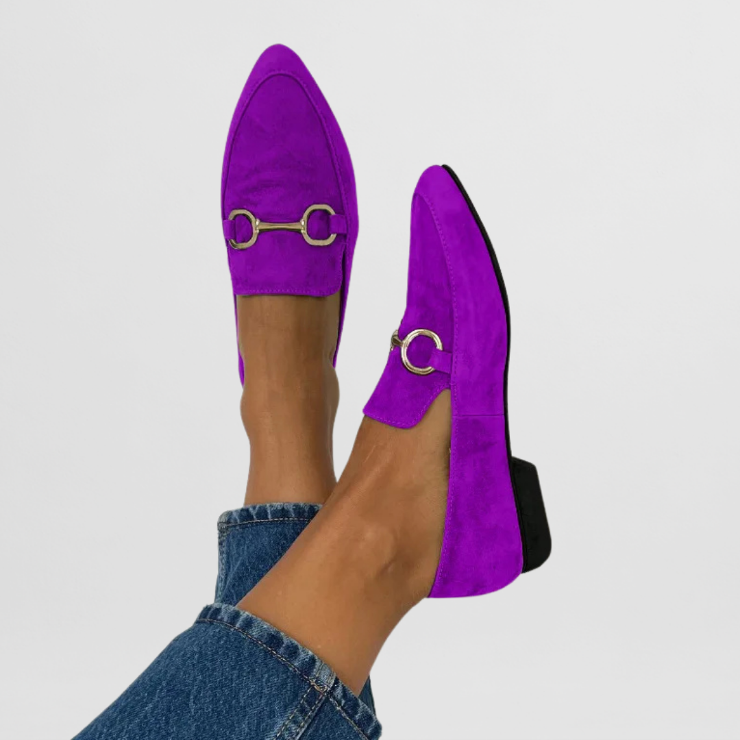 Mocasines de mujer con tacón bajo y detalle metálico – HELMI
