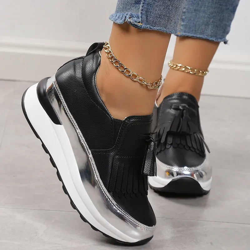 Zapatillas de mujer con plataforma y detalles de flecos – SERALIA