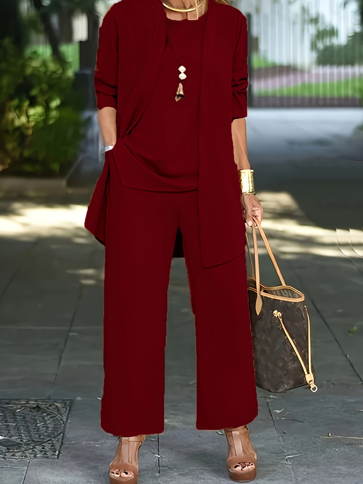 Conjunto elegante de tres piezas para mujer – VIANELLA