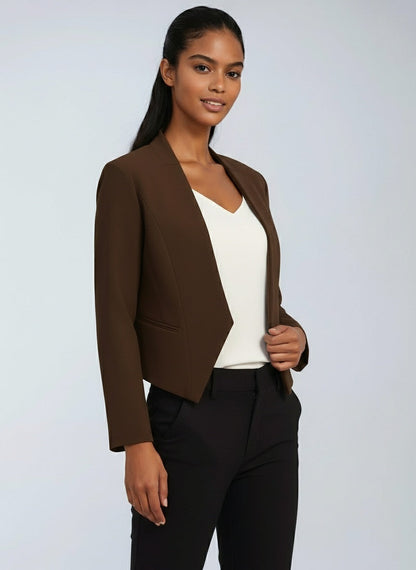 Blazer de mujer con corte estructurado – CLARÉA