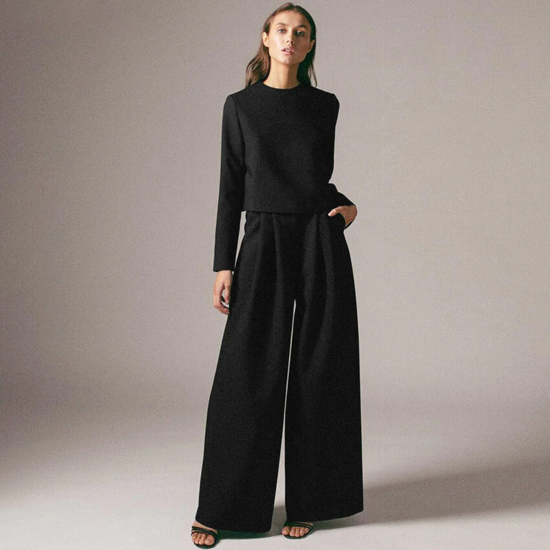 Conjunto elegante de dos piezas con top entallado y pantalón palazzo – CYRENA