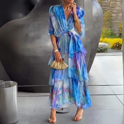 Vestido largo cruzado con capas y escote en pico para invitada de boda – SELENE