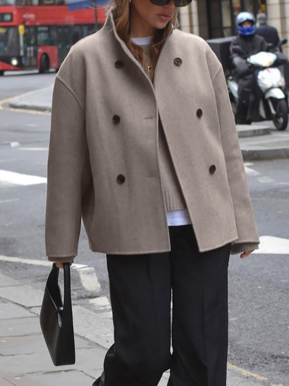 Chaqueta corta de mujer con doble botonadura – MAELIA