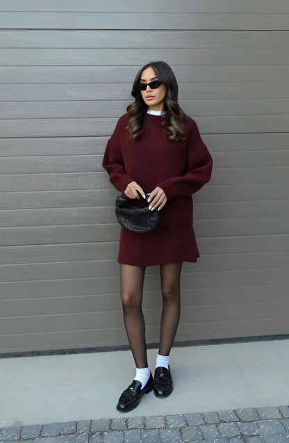 Conjunto de punto: minifalda y jersey oversize para mujer – LARISSA