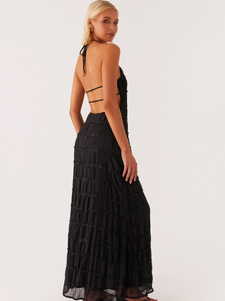 Vestido largo de mujer con cuello halter y pliegues – JOAQUINA