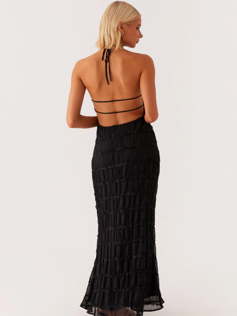Vestido largo de mujer con cuello halter y pliegues – JOAQUINA