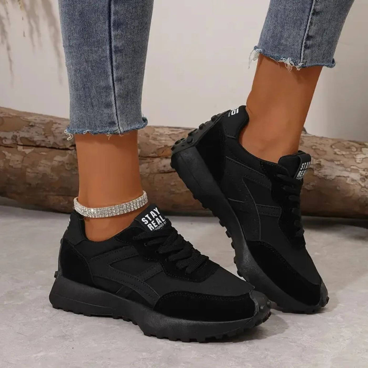 Zapatillas cómodas para mujer con diseño moderno – Lianora