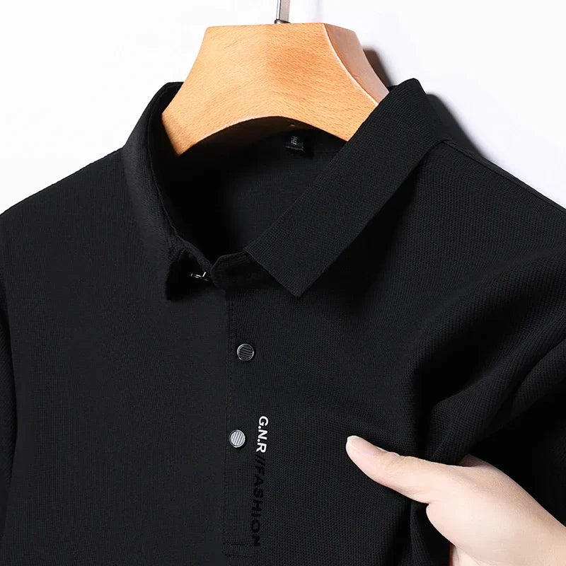 Polo clásico de hombre con cuello refinado y cierre elegante – ELIOT
