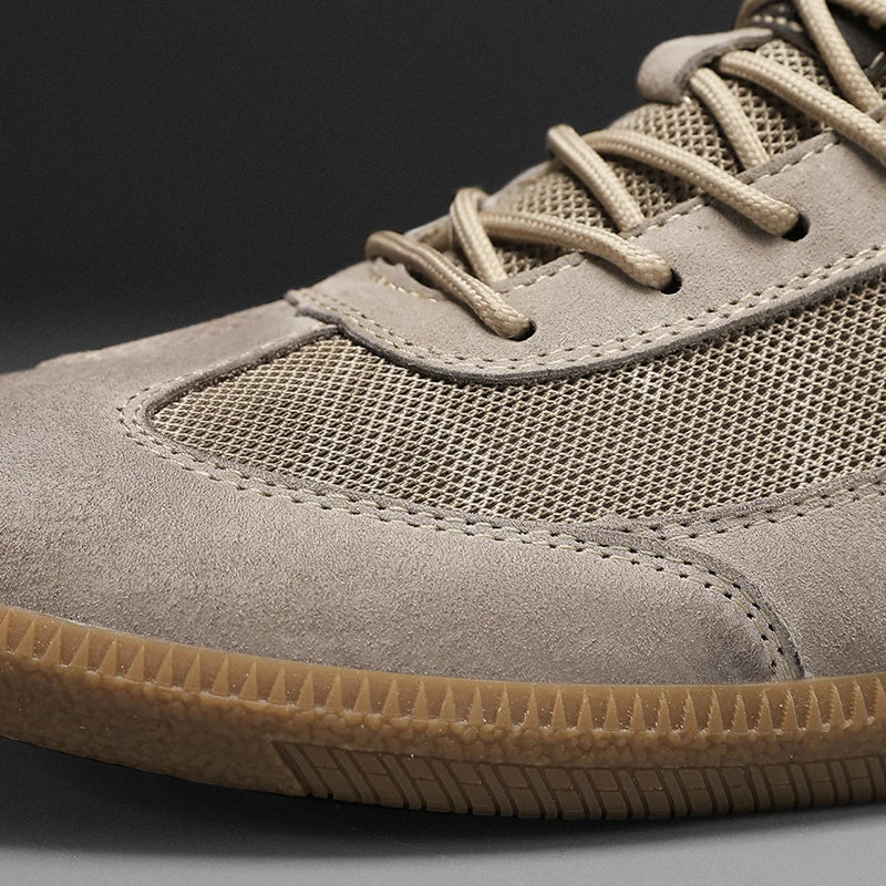 CALVINOX – Zapatillas de hombre en ante y malla con diseño deportivo urbano