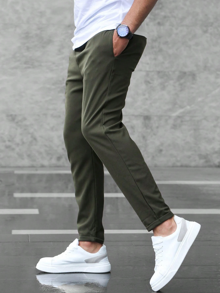 Pantalón deportivo para hombre con corte ajustado y estilo urbano – FERANOX