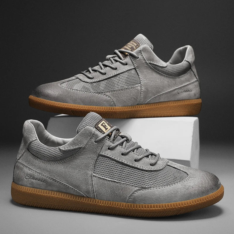 CALVINOX – Zapatillas de hombre en ante y malla con diseño deportivo urbano