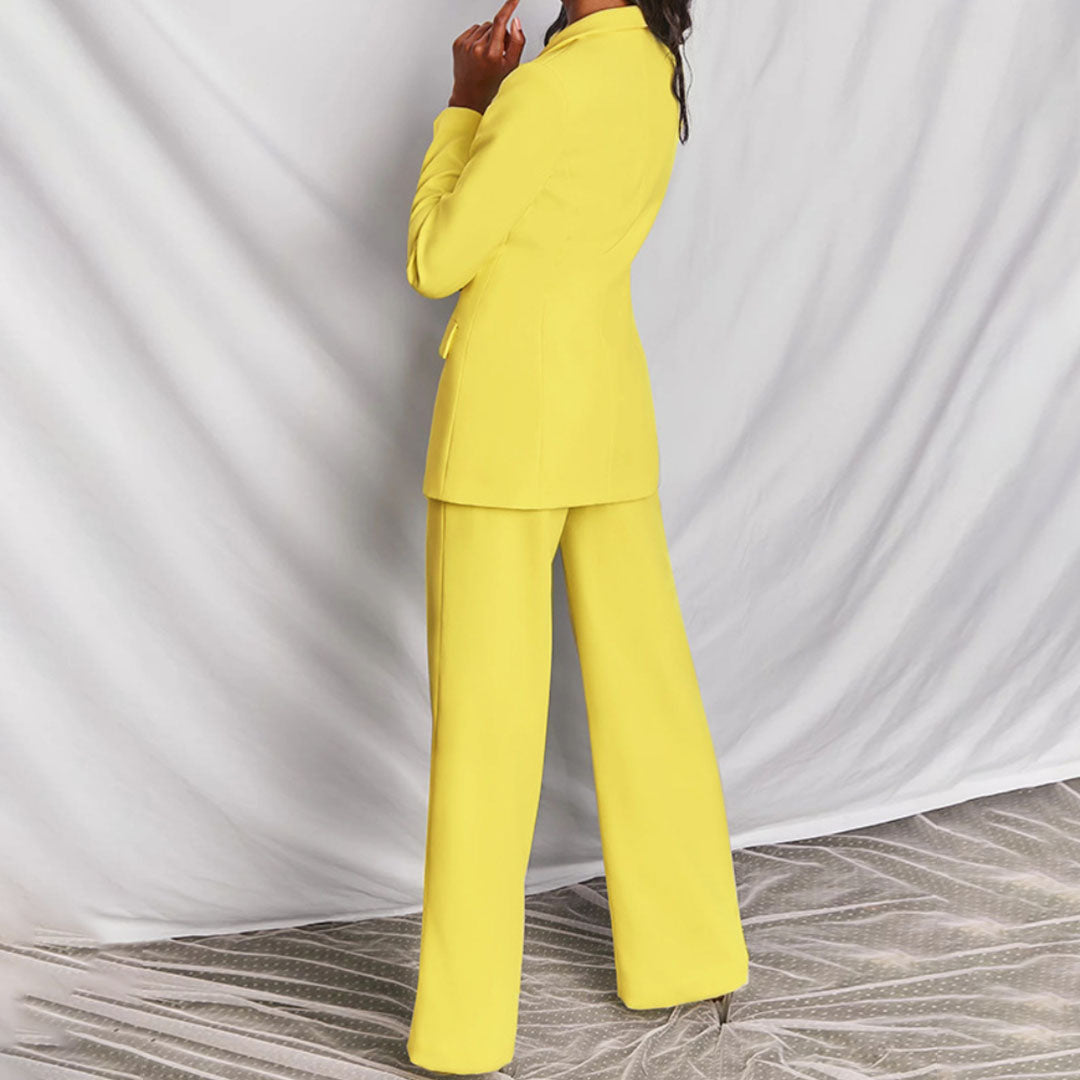 Traje chaqueta entallado para mujer con blazer y pantalón palazzo – ADRIANA