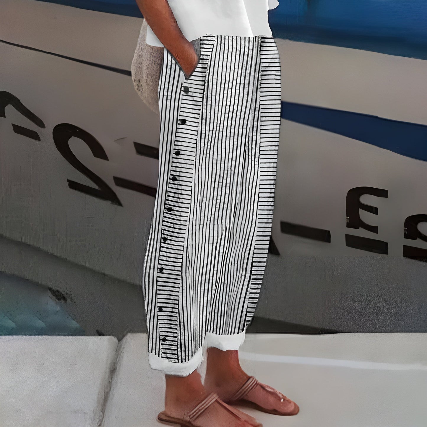 Pantalón fluido de pierna ancha con cierre lateral para mujer – LAYNA