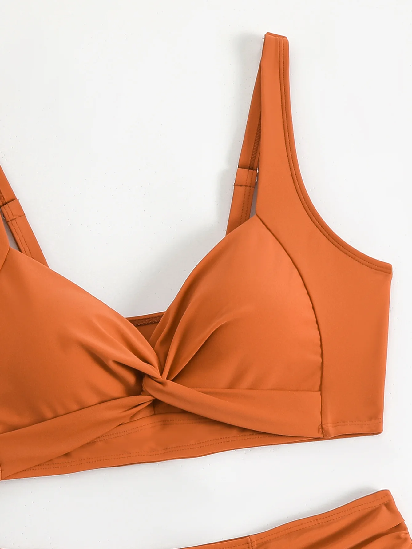 Marina – Bikini de talle alto con detalle torcido para mujer