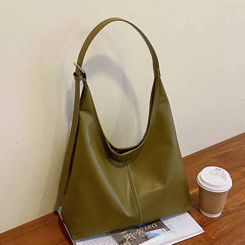 Bolso de hombro para mujer con diseño atemporal y amplio interior – LEYNA