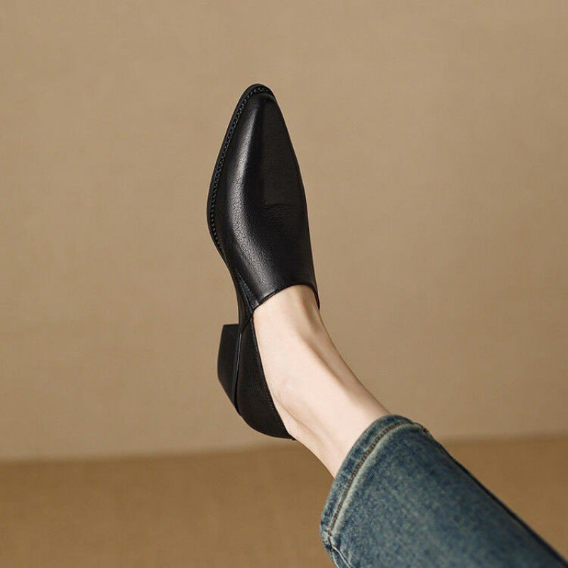 Mocasines planos de mujer con diseño minimalista y punta fina – CARLA