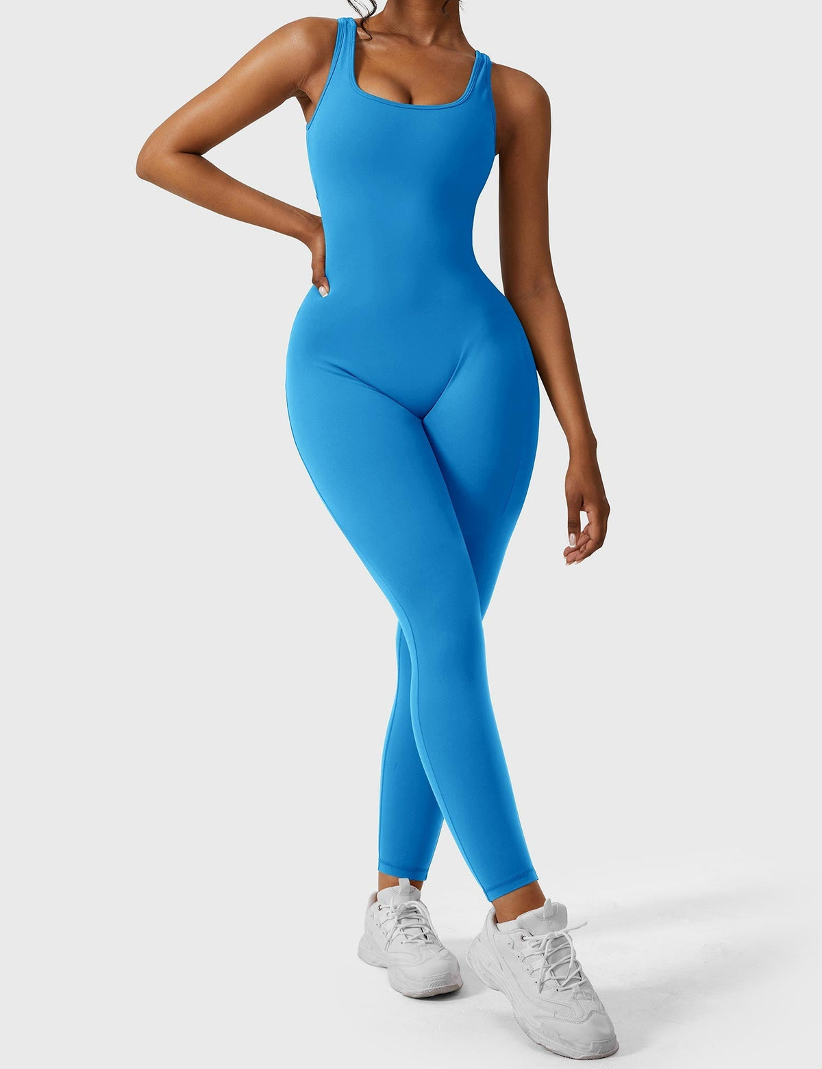 Elara – Mono elegante con espalda en V para mujer