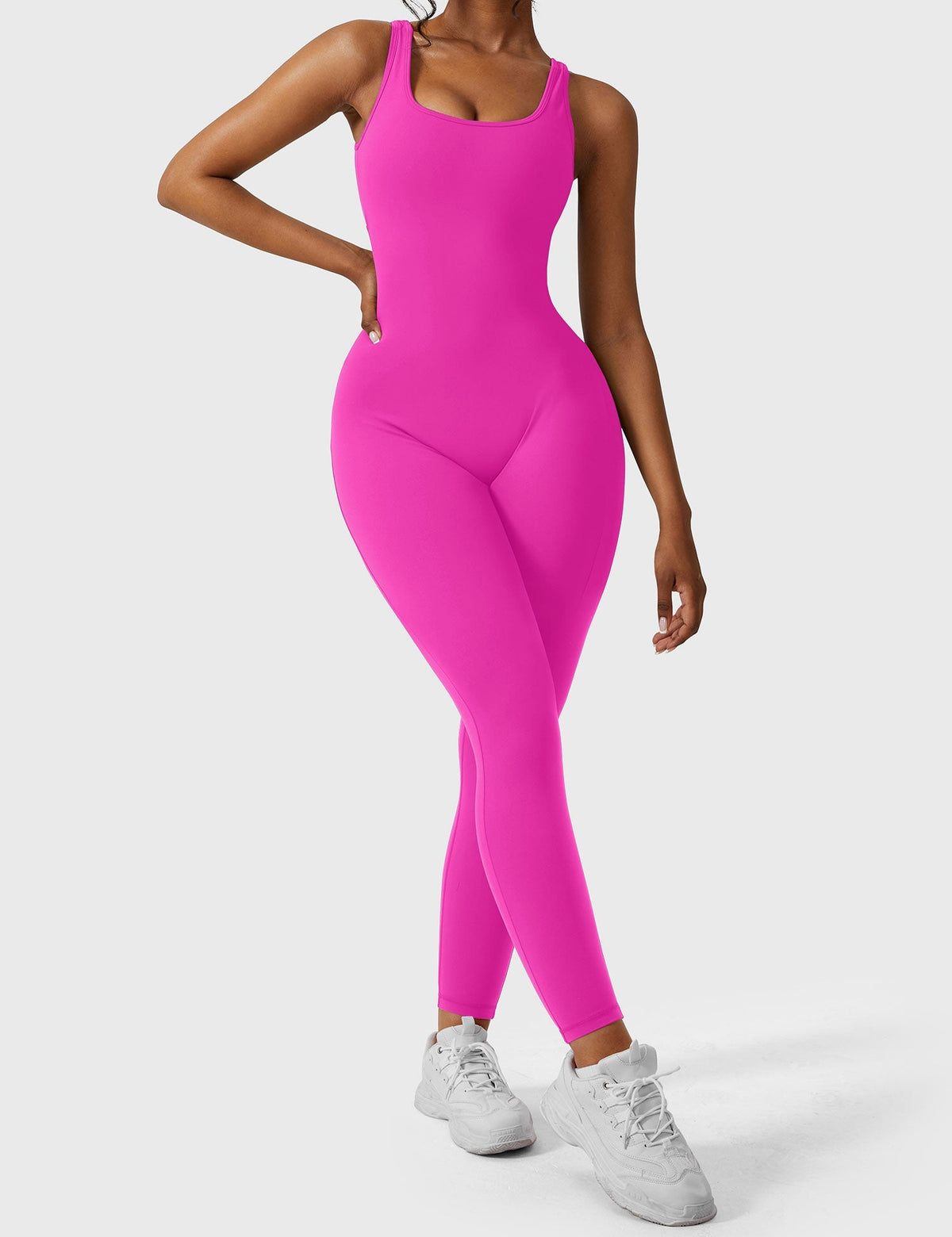 Elara – Mono elegante con espalda en V para mujer