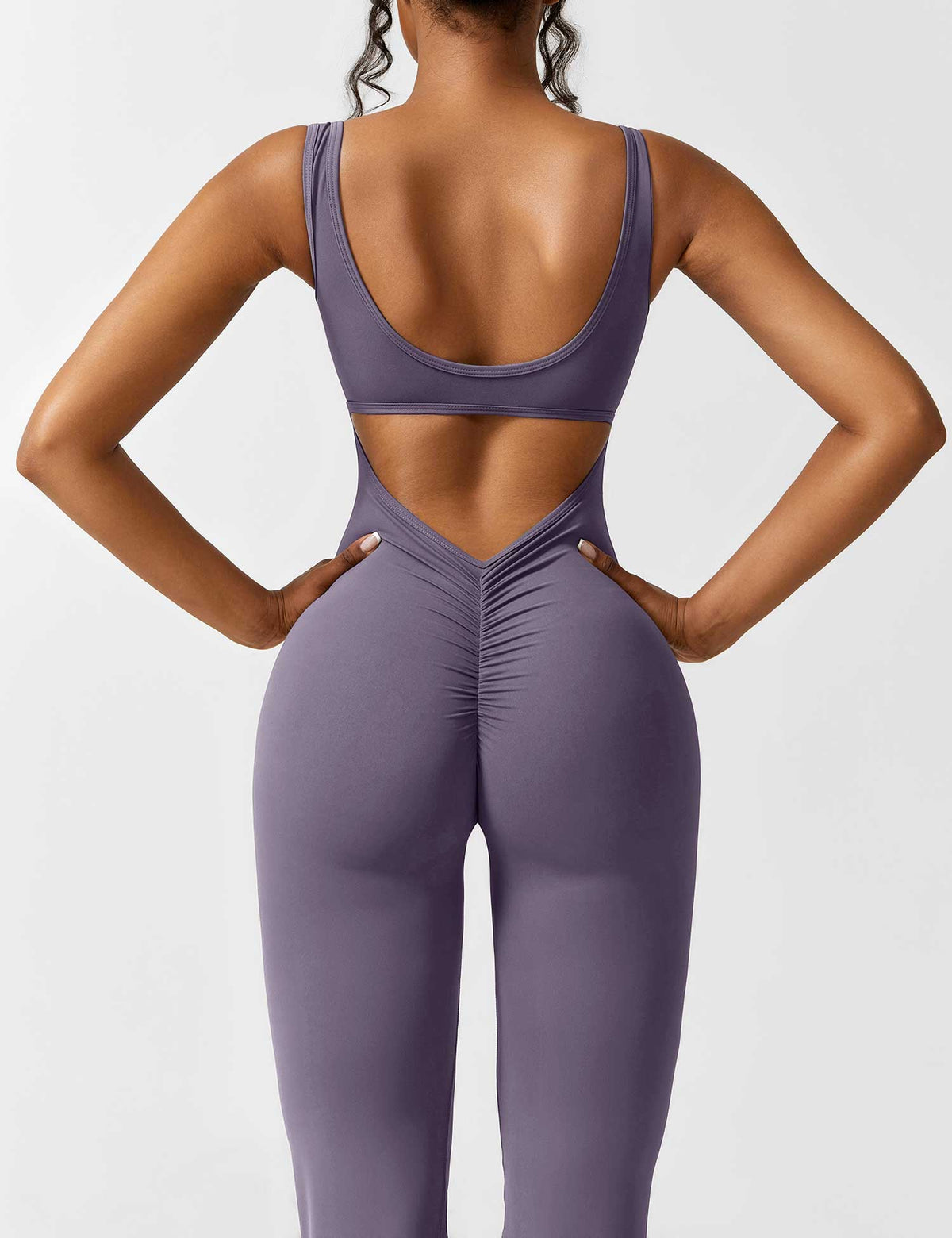Lunaria – Mono con espalda en V y pierna acampanada para mujer